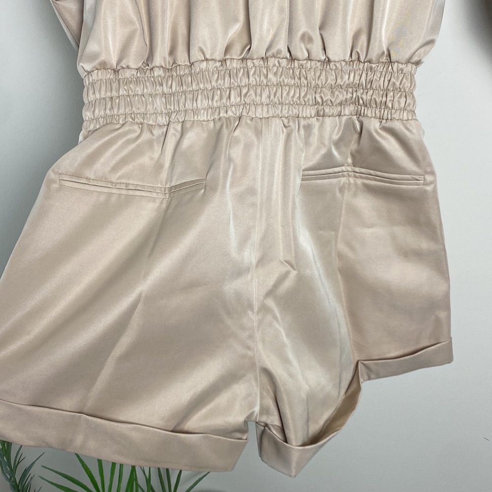 61. NEW! NONchalant Revolve Tan Jaci Romper Zip Up Satin Jumpsuit size Small - Picture 6 of 9